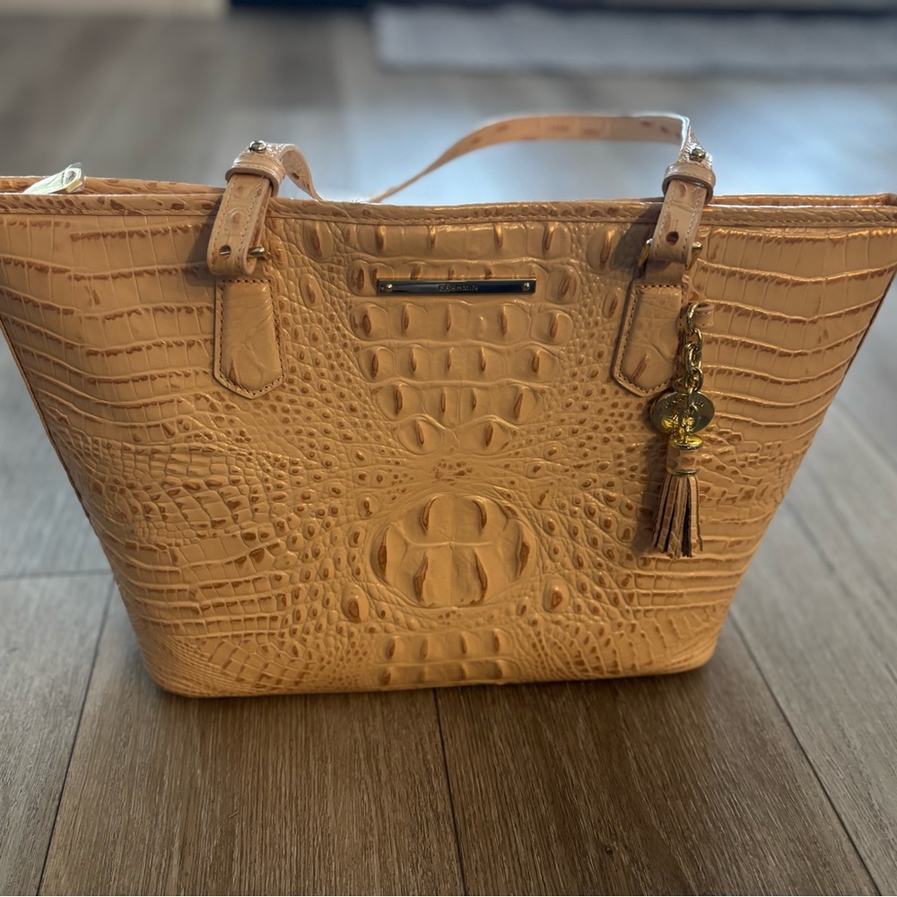 New, Unused Brahmin Cream Ashley Bag